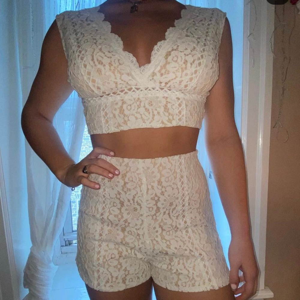 Two piece set worn ONCE for bridal photos